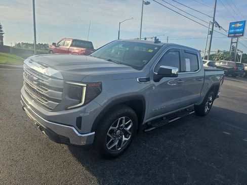 Used 2024 GMC Sierra 1500 SLE AWD/4WD image 4
