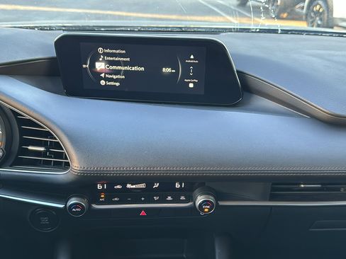 Used 2024 MAZDA MAZDA3 s image 30