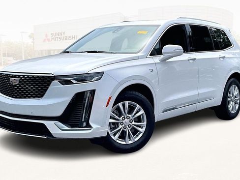 Used 2025 Cadillac XT6 Luxury FWD image 1