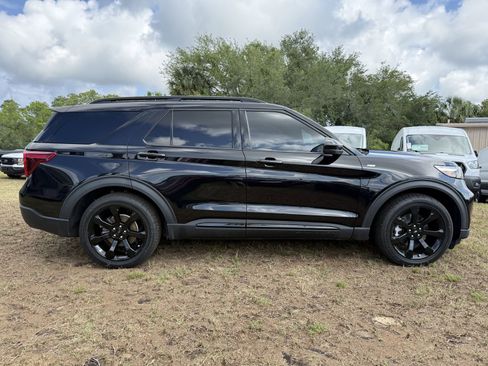 Certified 2023 Ford Explorer ST-Line w/ Class IV Trailer Tow Package RWD image 3
