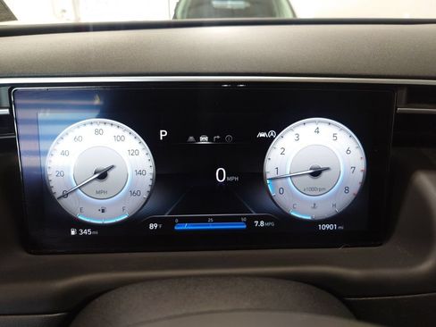 Used 2023 Hyundai Tucson Limited AWD/4WD image 16