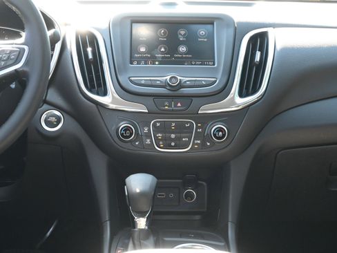 Used 2022 Chevrolet Equinox LT image 31