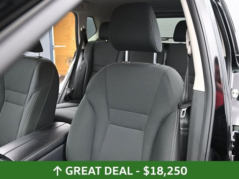 Used 2024 Nissan Rogue S image 27