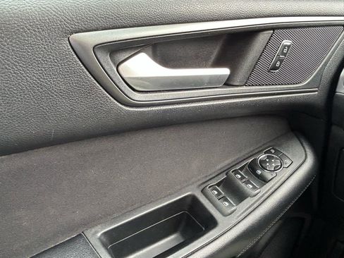 Used 2017 Ford Edge SE AWD/4WD image 28