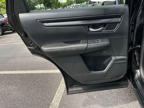 Certified 2025 Honda CR-V EX image 38