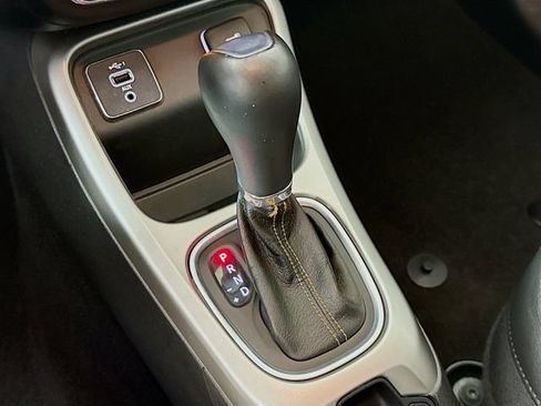 Used 2020 Jeep Compass Latitude w/ Popular Equipment Group FWD image 13