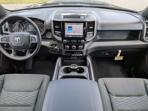New 2026 RAM 1500 Express AWD/4WD image 14