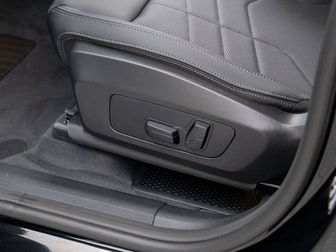 Used 2026 BMW X1 xDrive28i image 13