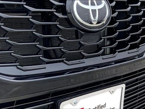 Certified 2024 Toyota Highlander XSE image 29