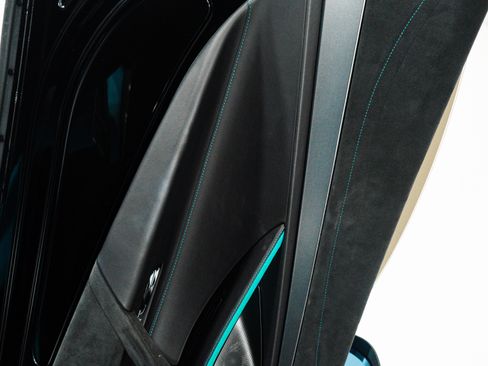 Used 2024 McLaren 750S Spider image 33