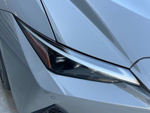 Used 2025 Lexus IS 350 F Sport w/ Navigation Package RWD image 18