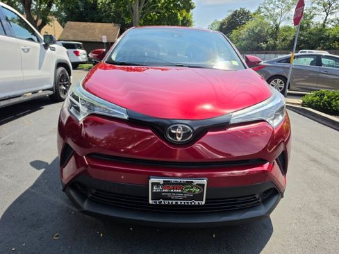 Used 2019 Toyota C-HR LE FWD image 5