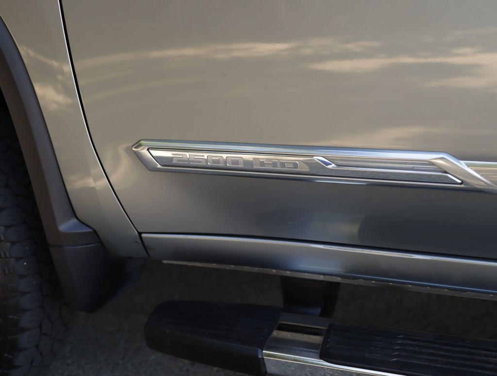 Used 2024 Chevrolet Silverado 2500 High Country w/ High Country Premium Package AWD/4WD image 40