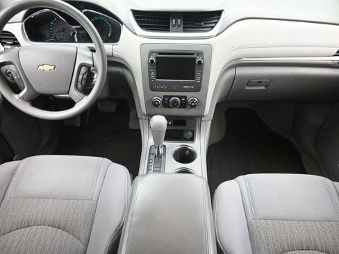 Used 2013 Chevrolet Traverse LS image 12