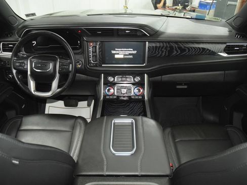 Used 2023 GMC Yukon XL Denali w/ LPO, Floor Liner Package AWD/4WD image 33
