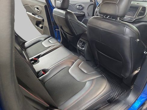 Used 2021 Jeep Cherokee Trailhawk w/ Trailer Tow Group image 12