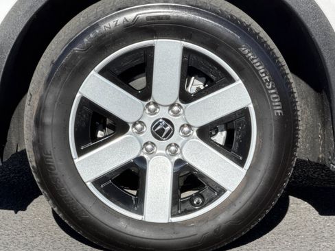 Used 2024 Honda Prologue EX image 13