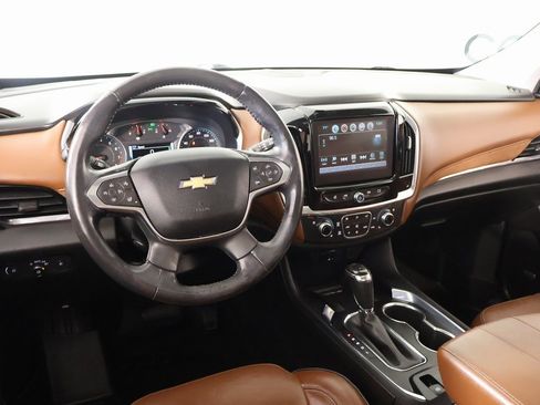 Used 2019 Chevrolet Traverse High Country image 2