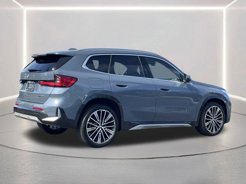Used 2025 BMW X1 xDrive28i w/ Technology Package image 29