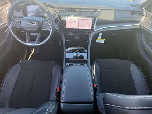New 2026 Jeep Grand Cherokee Altitude RWD image 25