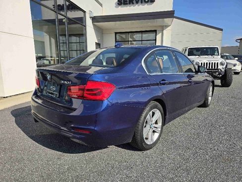 Used 2018 BMW 330i xDrive Sedan w/ Convenience Package image 3