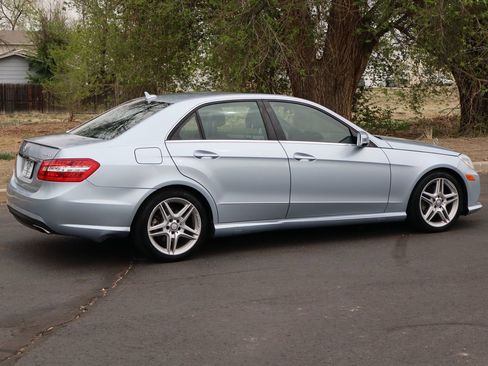 Used 2013 Mercedes-Benz E 350 4MATIC image 4