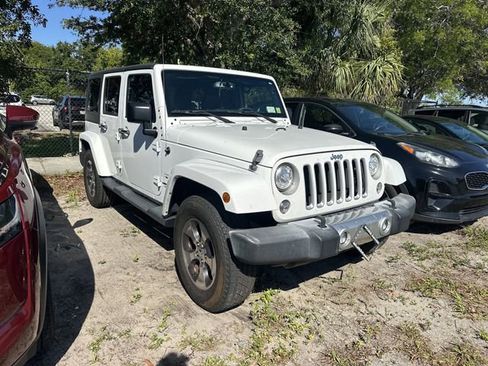 Used 2017 Jeep Wrangler Unlimited Sahara w/ Connectivity Group AWD/4WD image 1