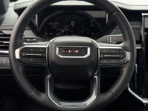 Used 2025 GMC Acadia Elevation w/ Elevation Premium Package AWD/4WD image 14
