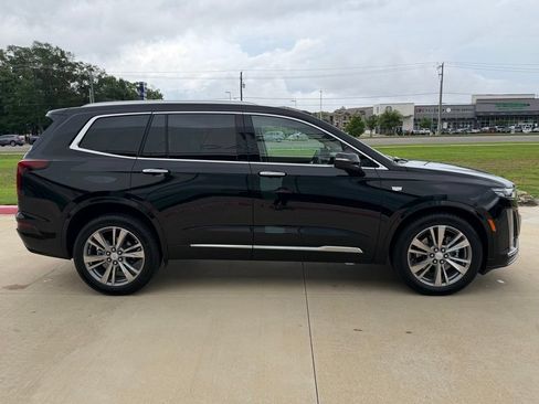 Used 2025 Cadillac XT6 Premium Luxury w/ Platinum Package AWD/4WD image 9