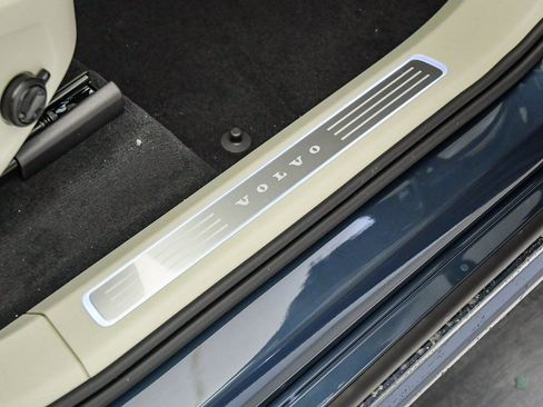 New 2026 Volvo XC90 B6 Ultra w/ Protection Package AWD/4WD image 18