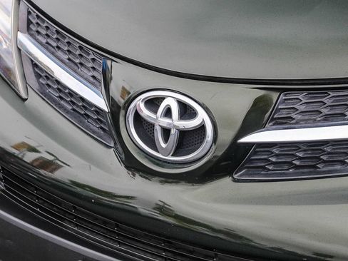 Used 2013 Toyota RAV4 Limited FWD image 5