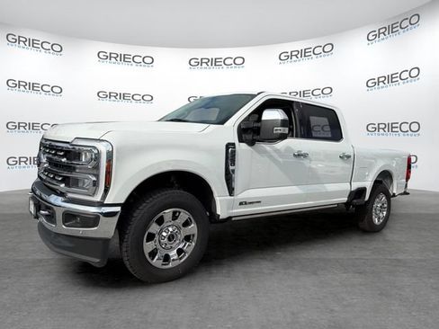 Used 2024 Ford F250 Lariat w/ Lariat Ultimate Package AWD/4WD image 3