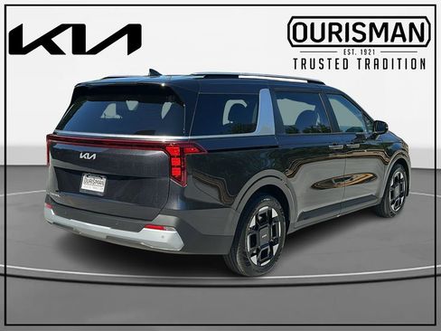 New 2026 Kia Carnival EX FWD image 4