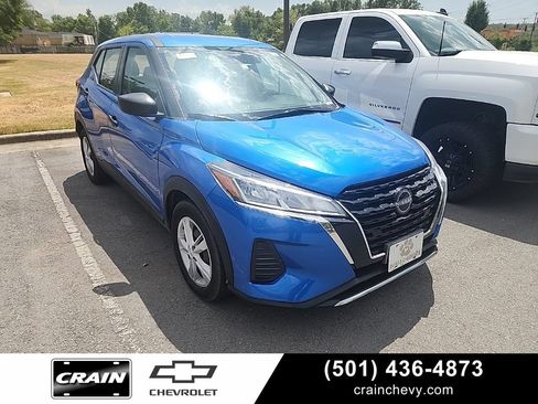 Used 2022 Nissan Kicks S FWD image 1