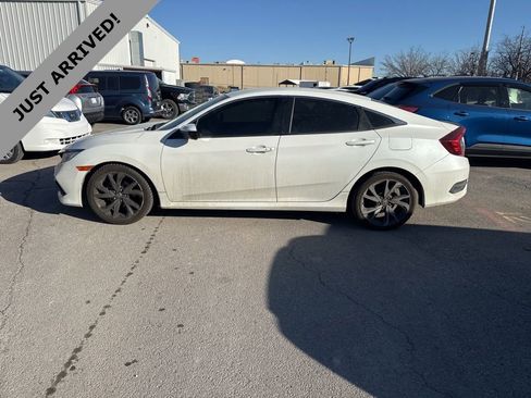 Used 2019 Honda Civic Sport image 8