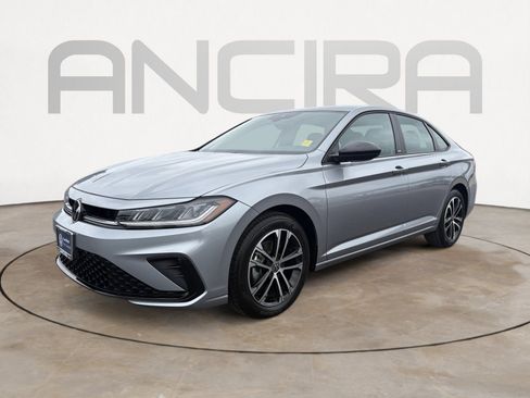 Used 2025 Volkswagen Jetta Sport image 6