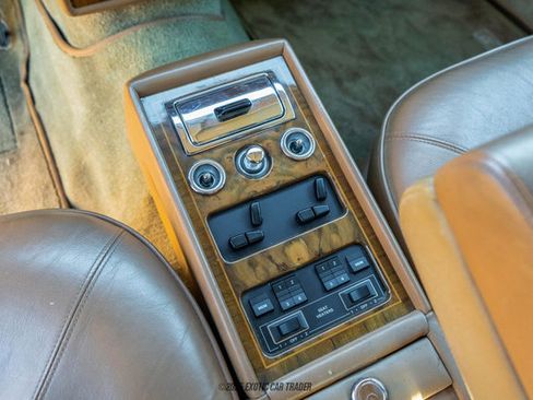 Used 1990 Rolls-Royce Silver Spur II image 33