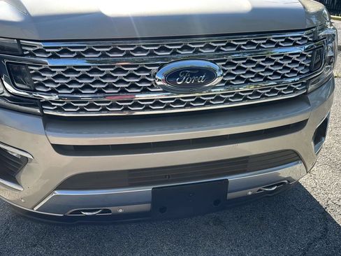 Used 2018 Ford Expedition Platinum AWD/4WD image 40