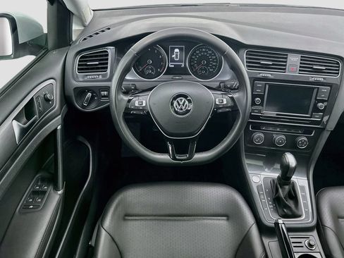 Used 2020 Volkswagen Golf 4-Door FWD image 10