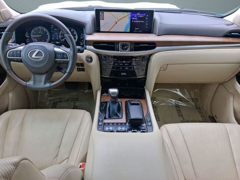 Used 2021 Lexus LX 570 4WD w/ Luxury Package image 15