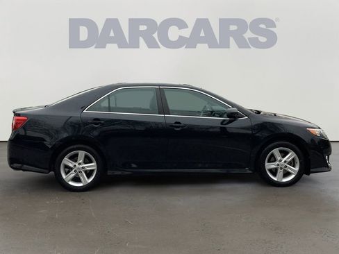 Used 2014 Toyota Camry SE image 8