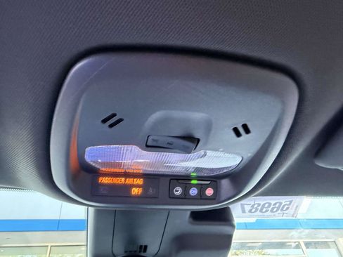 Used 2024 Chevrolet Trax RS w/ Driver Confidence Package FWD image 28