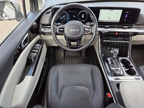 Used 2024 Kia Carnival SX Prestige FWD image 8