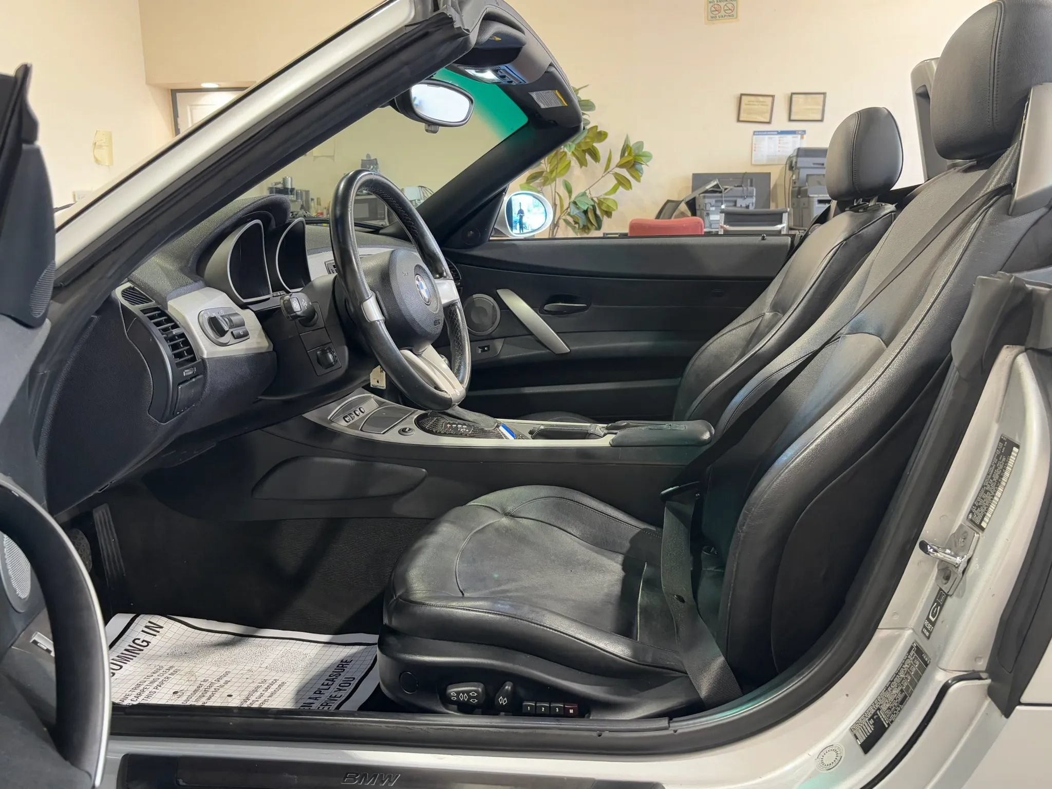 Used 2003 BMW Z4 2.5i RWD image 19