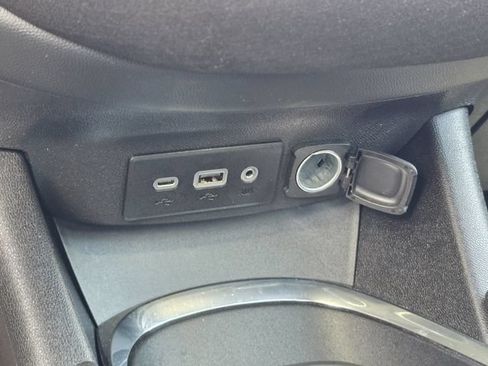 Used 2021 Chevrolet Malibu LT FWD image 22