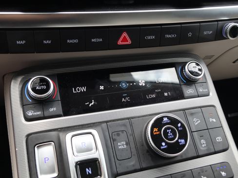 Used 2024 Hyundai Palisade Calligraphy AWD/4WD image 28