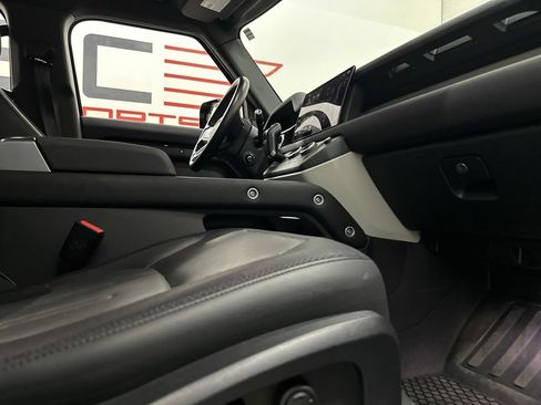 Used 2022 Land Rover Defender 110 X-Dynamic SE AWD/4WD image 58
