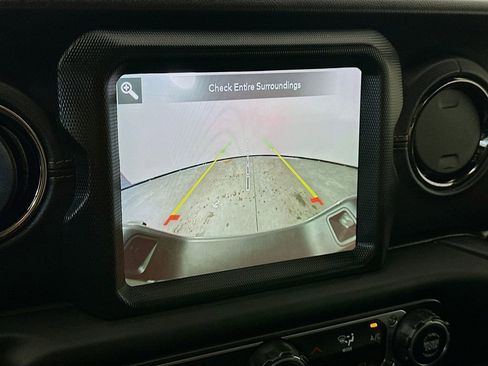 Used 2023 Jeep Gladiator Overland AWD/4WD image 20