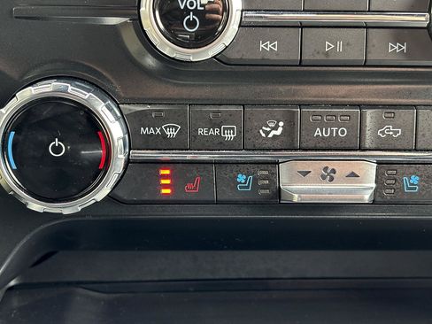 Used 2022 Ford F150 Lariat AWD/4WD image 28