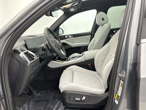 New 2026 BMW X5 xDrive50e image 25